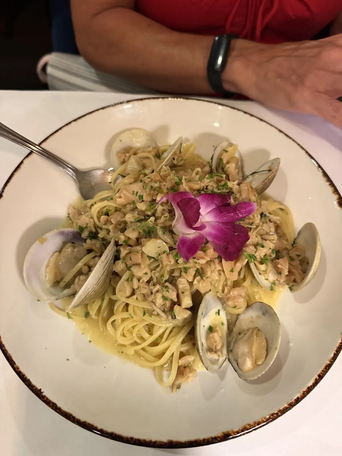 Linguini with clams
